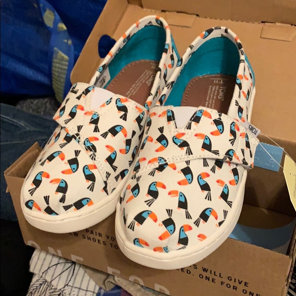 Toms Tuscan blue classic canvas shoes